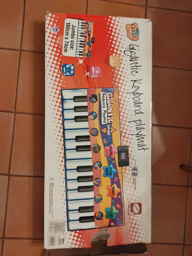 Piano infantil de pies 80cm X 74cm