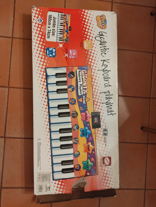 Piano infantil de pies 80cm X 74cm