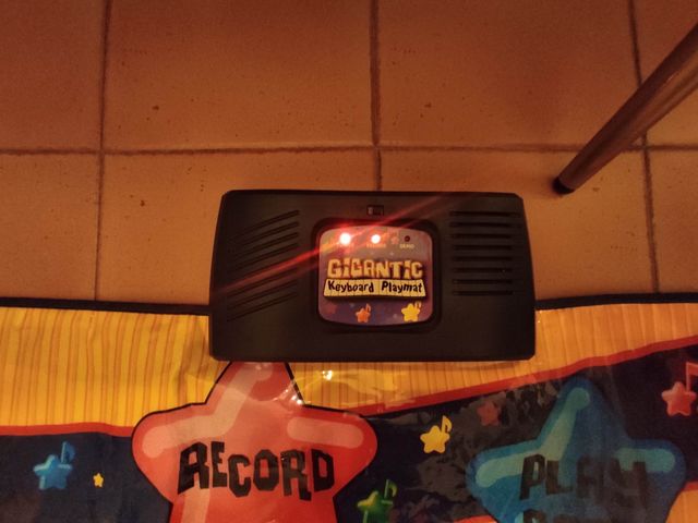 Piano infantil de pies 80cm X 74cm