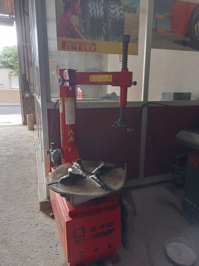 Desmontadora de neumáticos