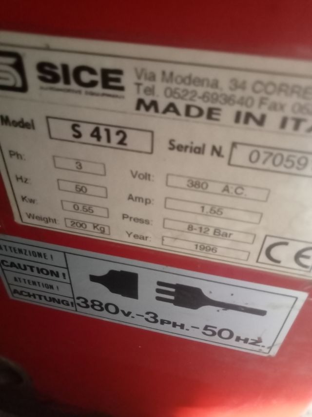 Desmontadora de neumáticos