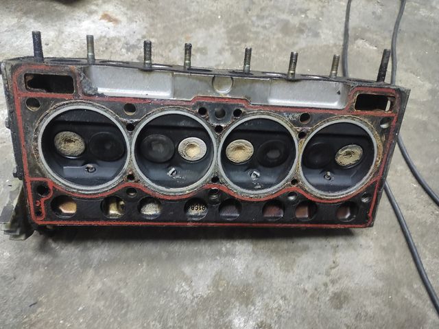 Culata Renault super5  1.4