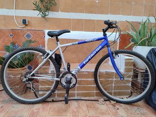 Bicicleta montaña azul 18 marchas