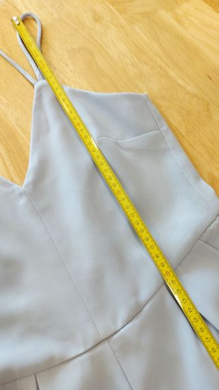 Mono largo de tirantes y escote en "V" de Lefties