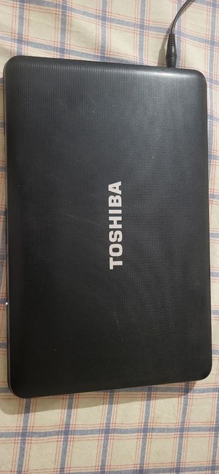 Portátil Toshiba Satélite i3-2310M 