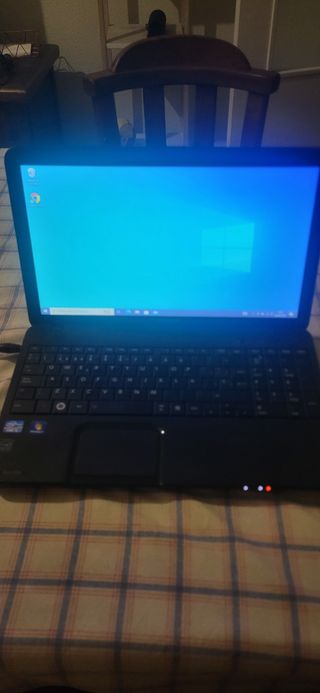 Portátil Toshiba Satélite i3-2310M 