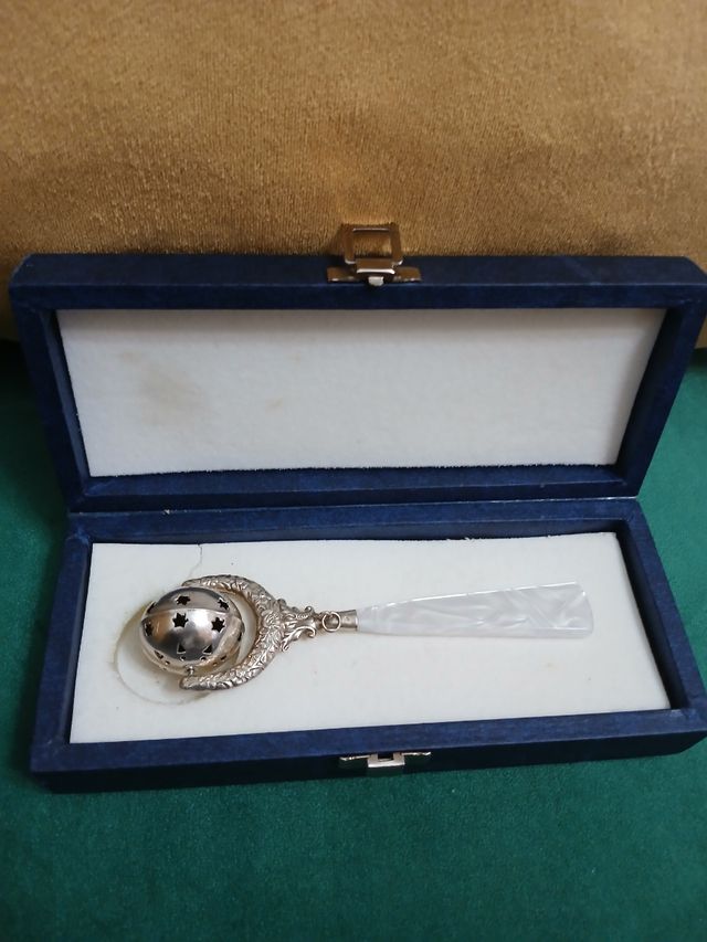 Sonajero antigua de plata 925