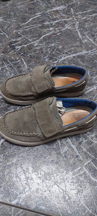Zapatos tipo mocasines geox