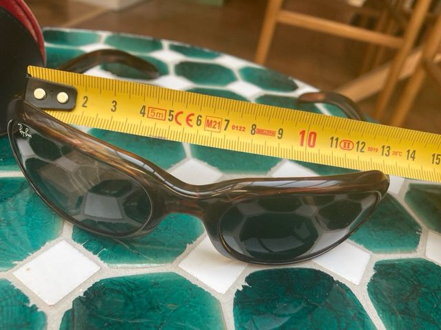 Gafas de sol montura envolvente RB2126