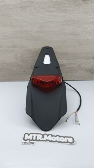 ✅ Porta matrículas con piloto led rojo homologado