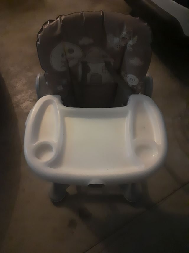 Trona para niños y niñas