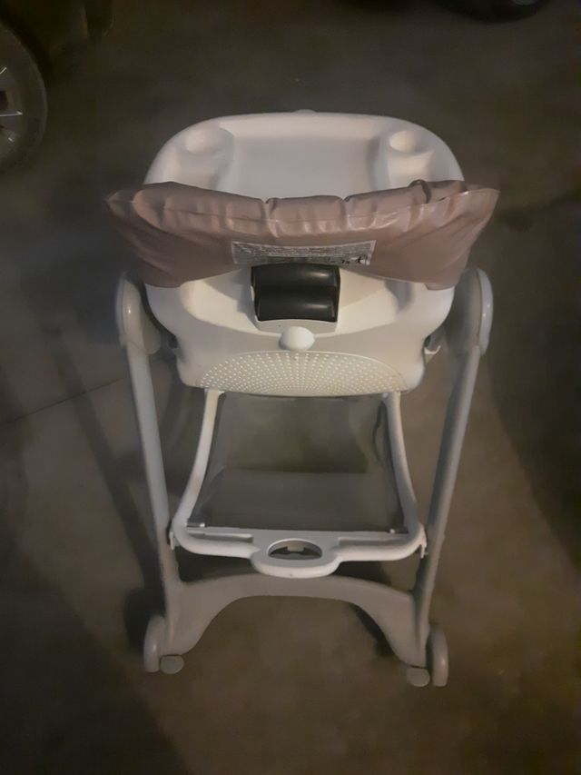 Trona para niños y niñas