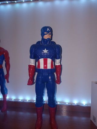 ESPECTACULARES AVENGERS (precio negociable)