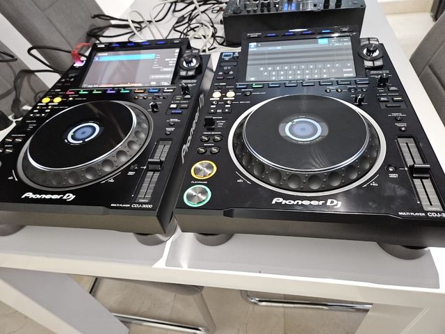 ALQUILER CABINA PIONEER