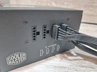 Fuente Cooler Master G650M (650W)