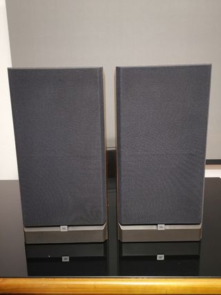 Altavoces JBL p-30