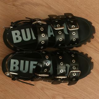 Sandalias Buffalo (40)