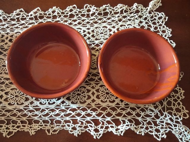 Due ciotole di terracotta