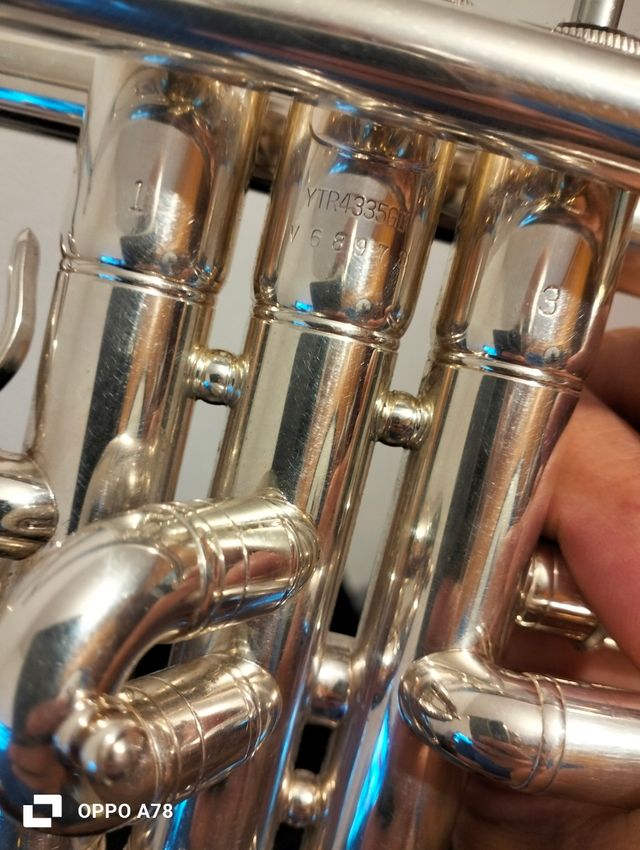 Trompeta Yamaha YTR43335GII