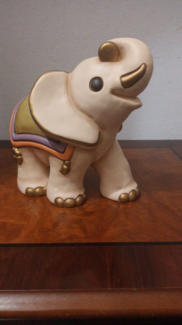 Thun Elefante bianco