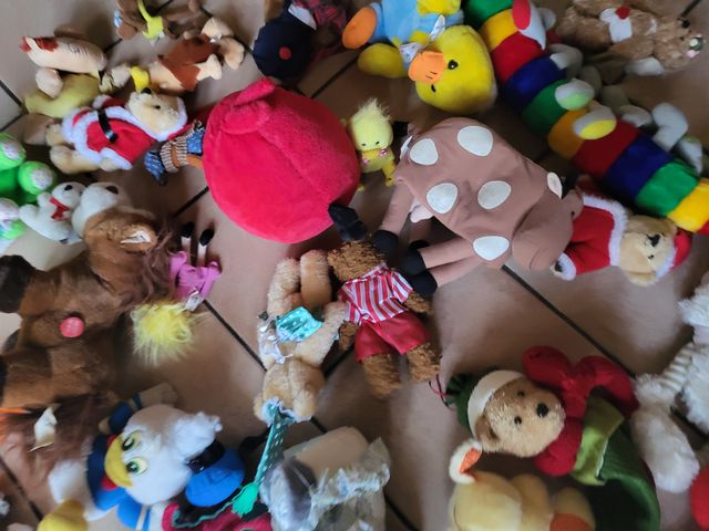 set di pupazzi piu di 20  nuovi adatti a bimbi