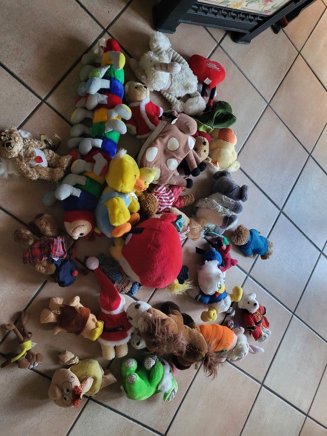 set di pupazzi piu di 20  nuovi adatti a bimbi