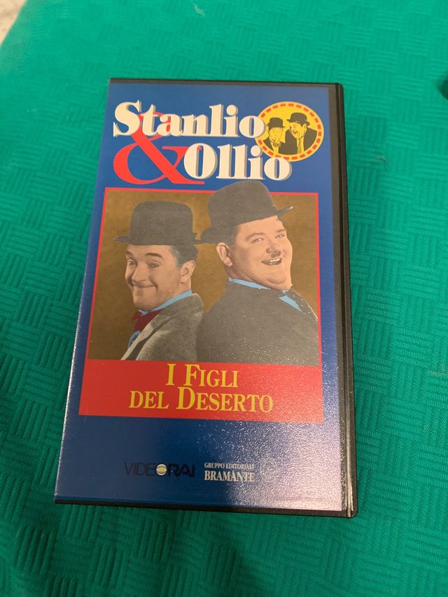 Videocassetta Stanlio e Olio i figli del deserto