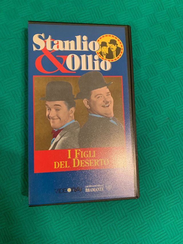 Videocassetta Stanlio e Olio i figli del deserto