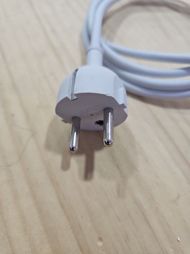 Cable Apple