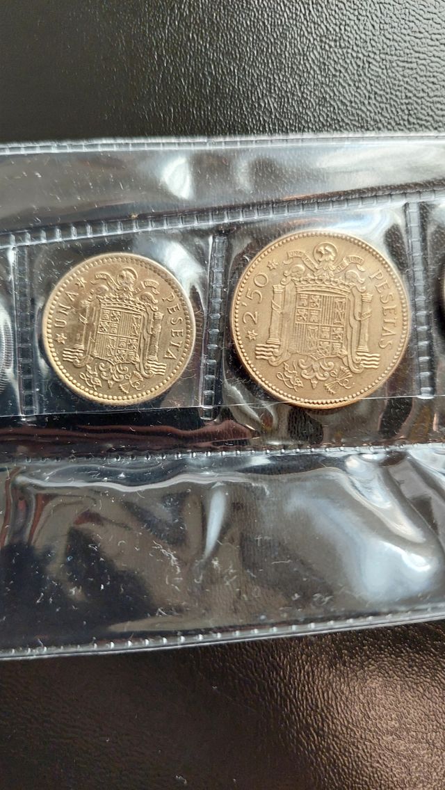 Tira de monedas con ocho valores del año 1971