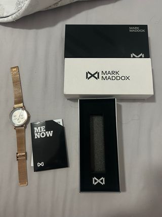 Reloj Mark Maddox oro viejo 