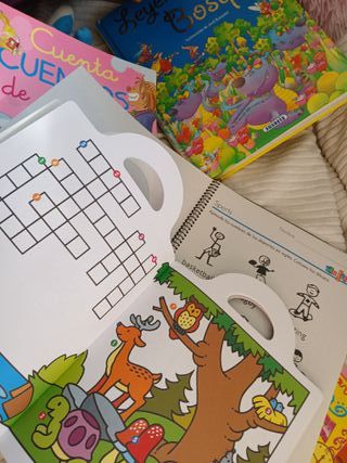 Cuentos, adivinanzas y peluches pitufos