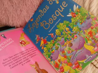 Cuentos, adivinanzas y peluches pitufos