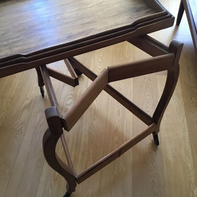 Camarera. Plegable. Roble. Inglesa. Art decó