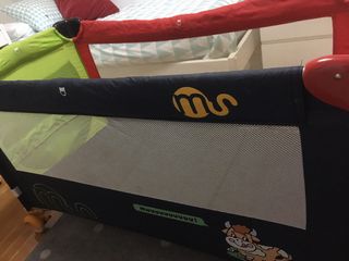 Cuna plegable de viaje 