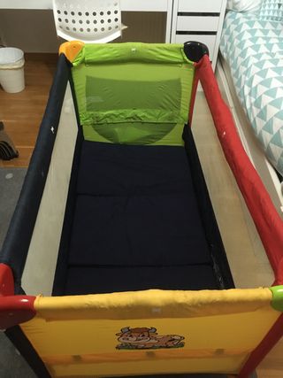 Cuna plegable de viaje 