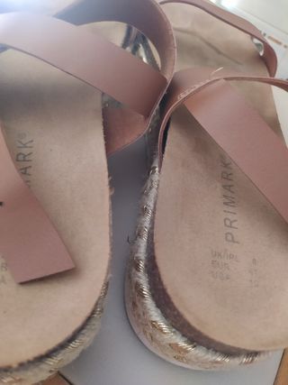 Sandalia número 41 marrón con plataforma ,sin uso.