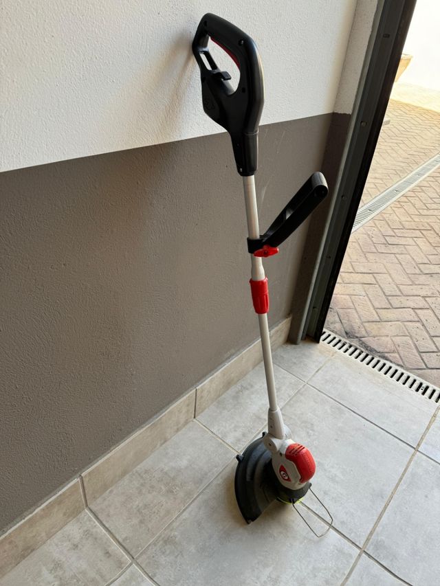 Cortabordes eléctrico STERWINS EGT2-28