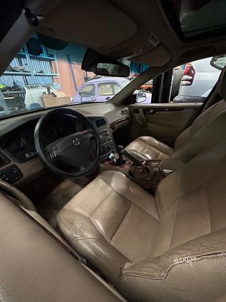 Despiece VOLVO S60 I 2.4 D5 163CV año 2005
