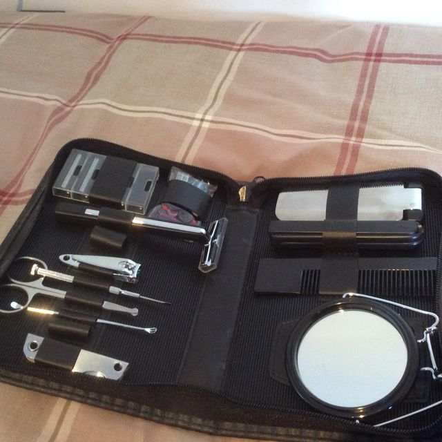 Estuche para higiene masculina