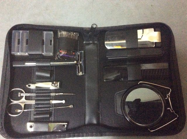 Estuche para higiene masculina