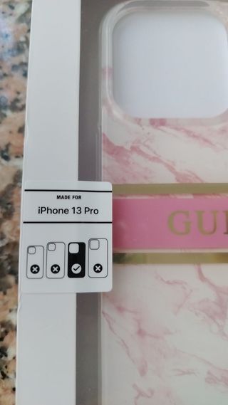 Funda de móvil iPhone 13 Pro marca GUESS