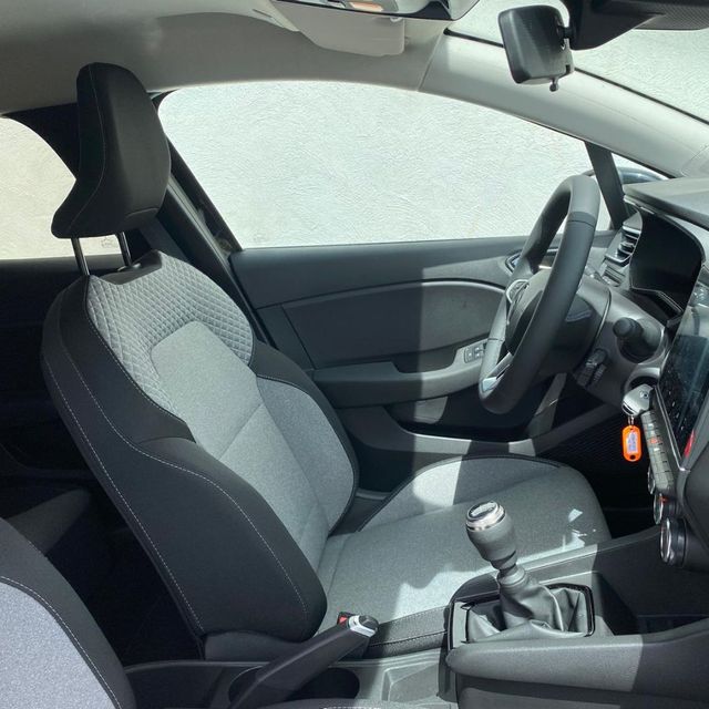 Renault Clio 2023