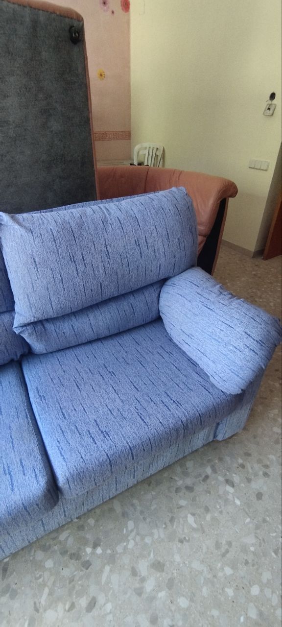Sofá 3 plazas tapizado en azul
