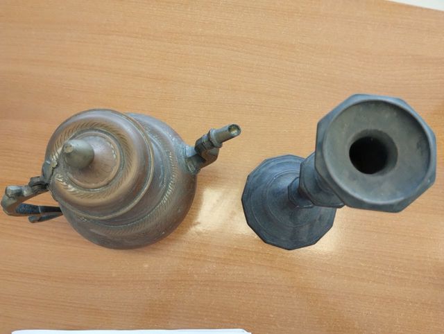 TETERA Y CANDELABRO ANTIGUO LATON