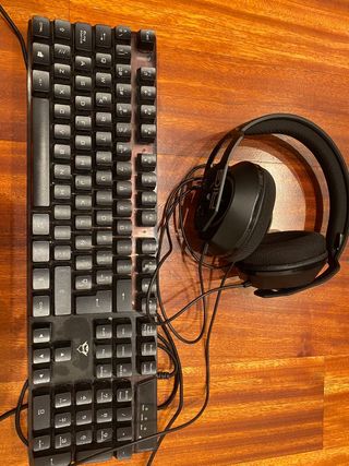Teclado + auriculares gaming