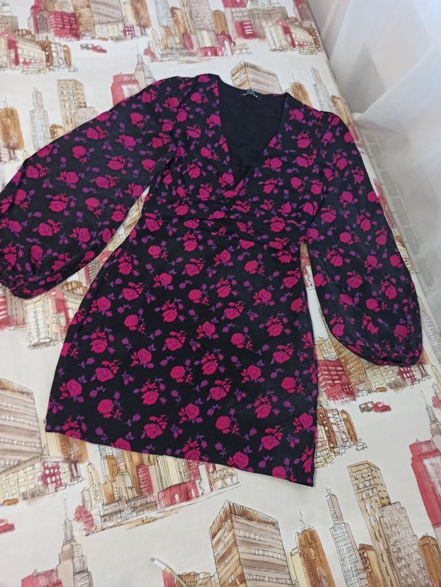 Vestido floreado - Bershka