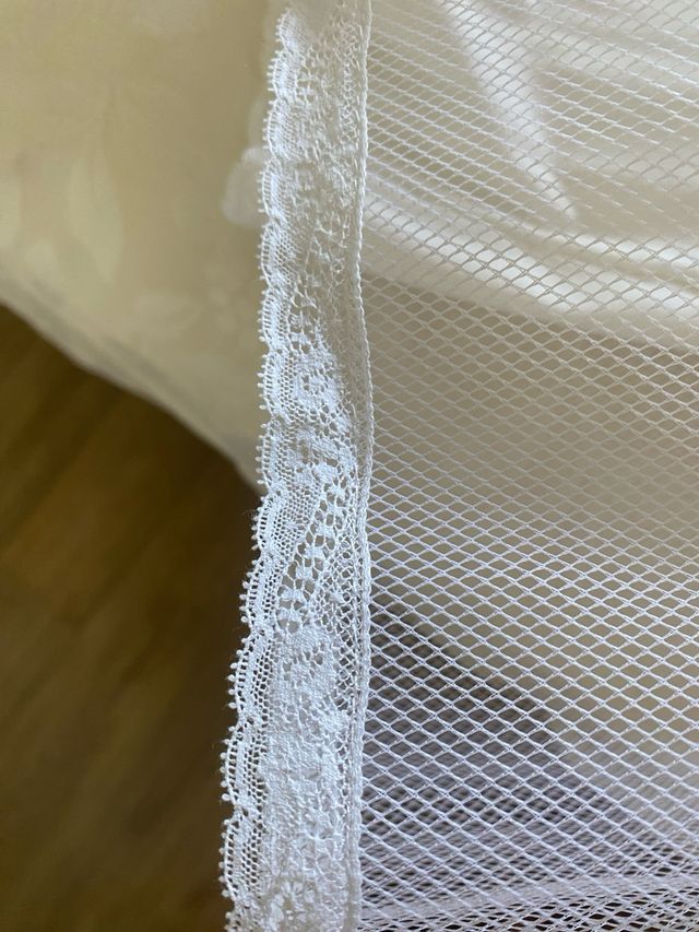 Bajo falda vestido boda