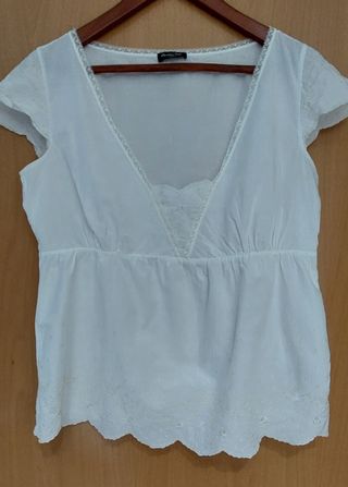 Camisa blanca de Massimo Dutti. Talla 42.