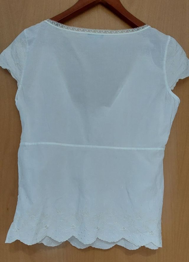 Camisa blanca de Massimo Dutti. Talla 42.